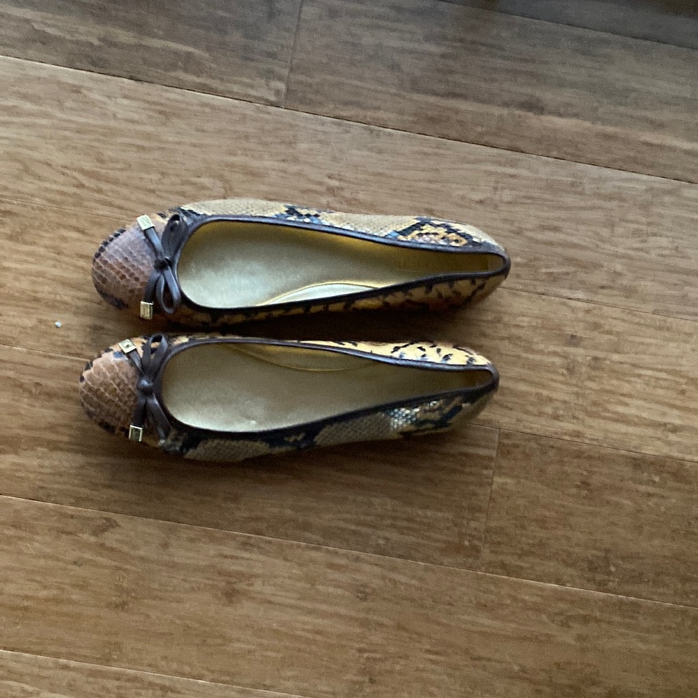 Really cute brand new coach flats